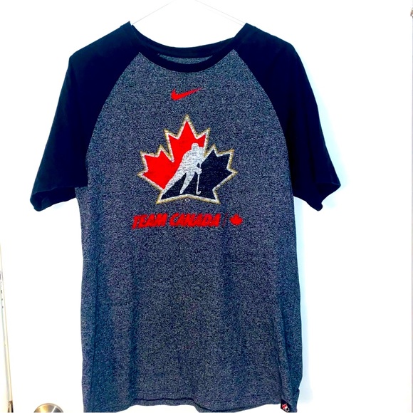 Nike Team Canada Tee Medium - Picture 1 of 5